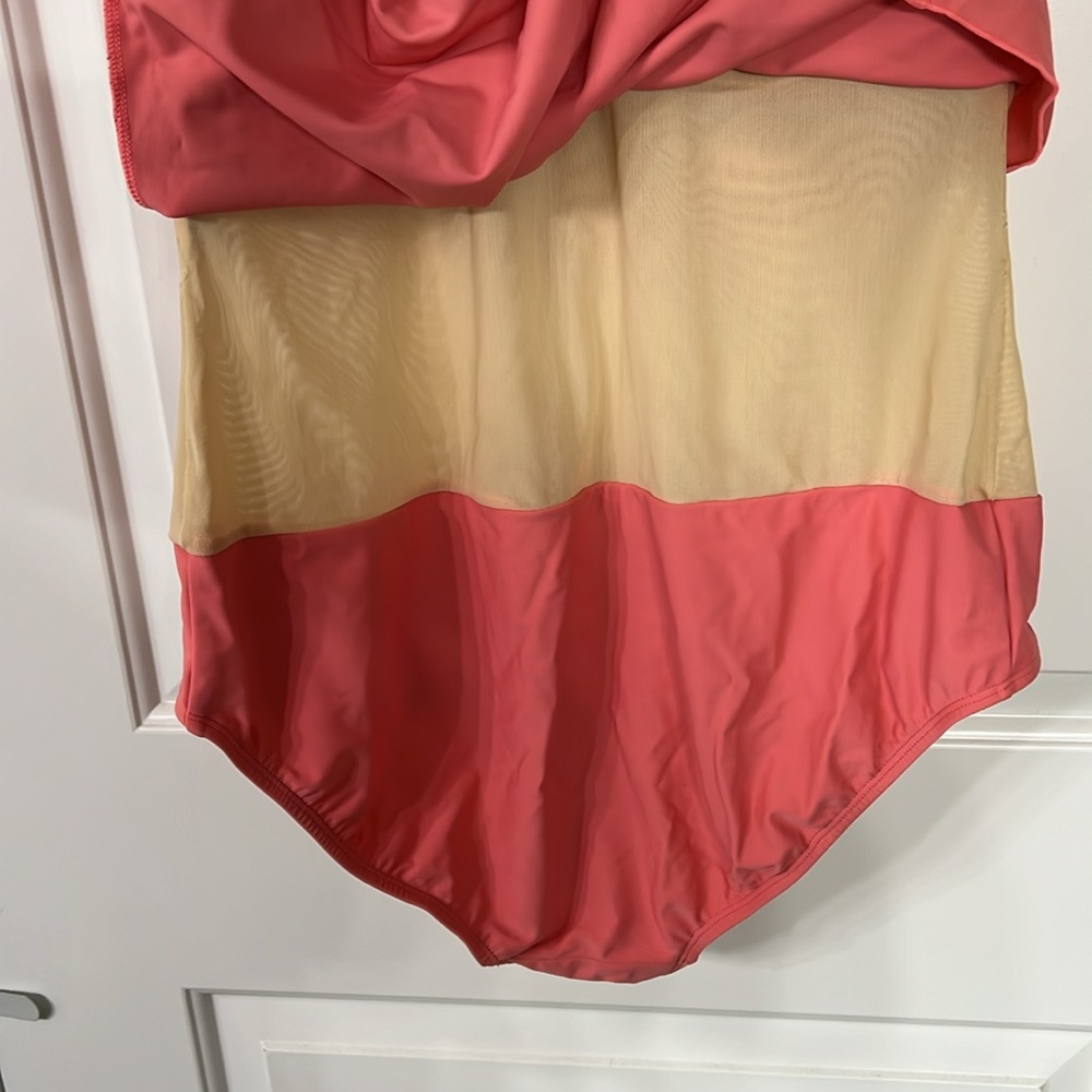 Swimsuit - Picture 7 of 10